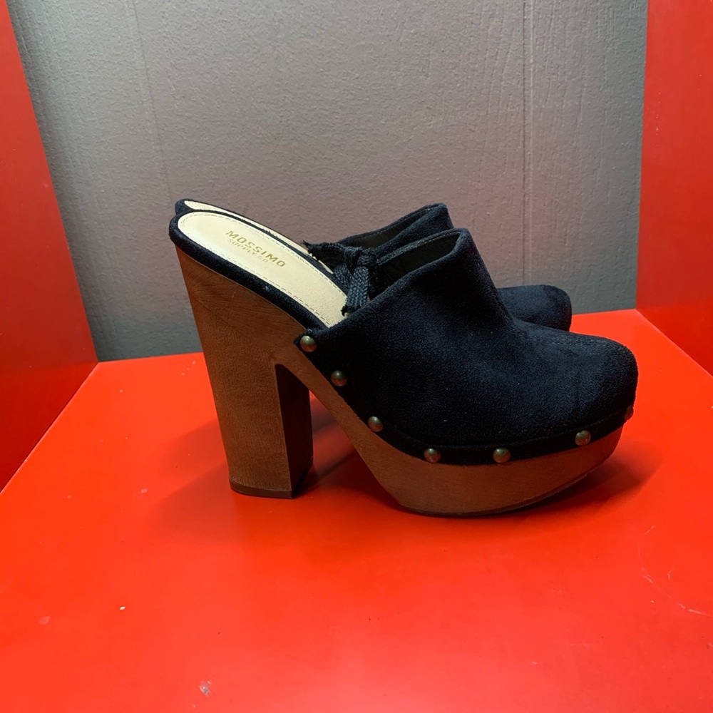 Mossimo shoes - Picture 2 of 4